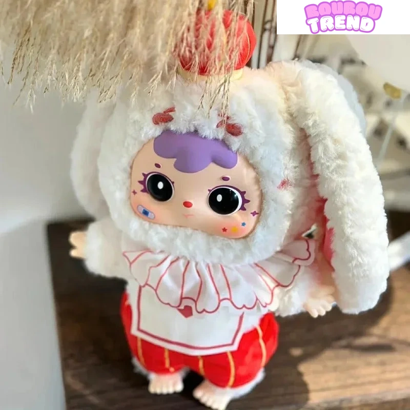Poupée en peluche magique