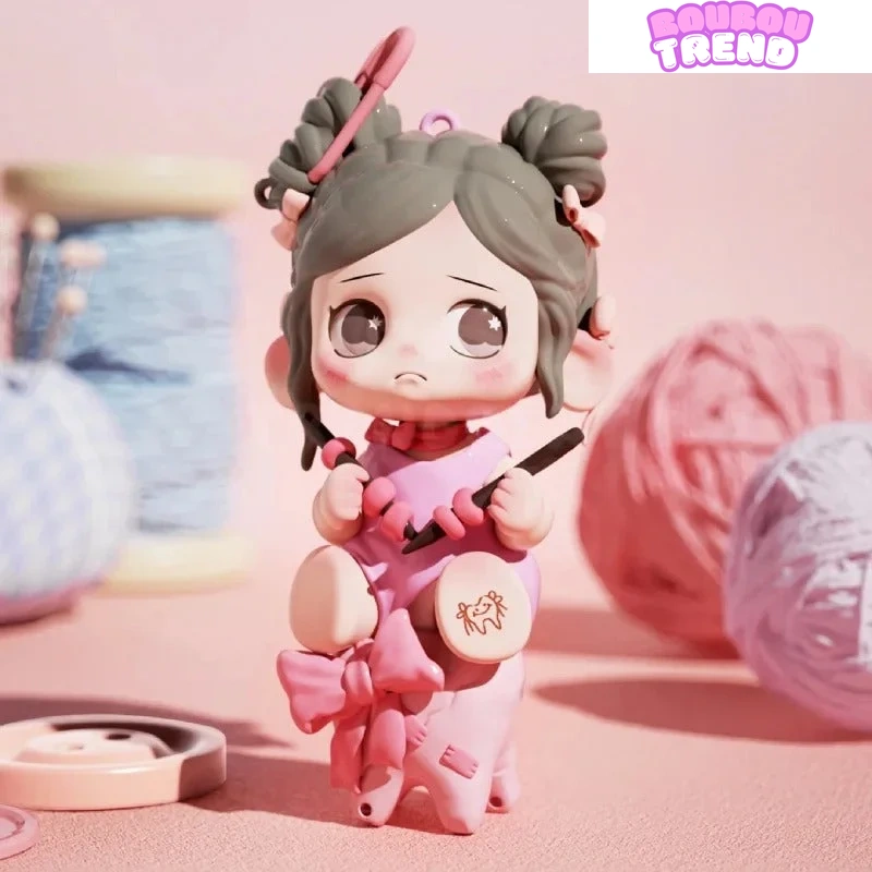 Figurine OONA en détail