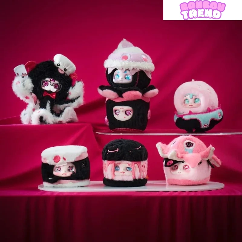 Poupée en peluche Cino Black Monday Series