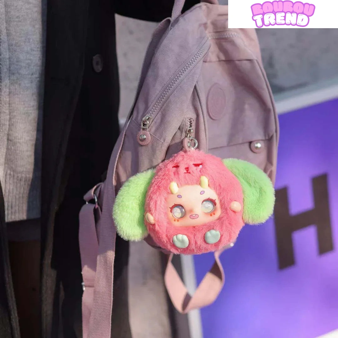 Poupée MOKI en peluche