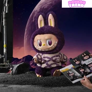 LABUBU x PRONOUNCE BE FANCY NOW Poupée en Vinyle Peluche, Édition Limitée Mondiale – Image 3