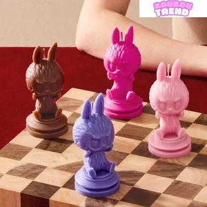 Les bougies parfumées de la série Let's Checkmate de The Monsters Labubu, boîte surprise