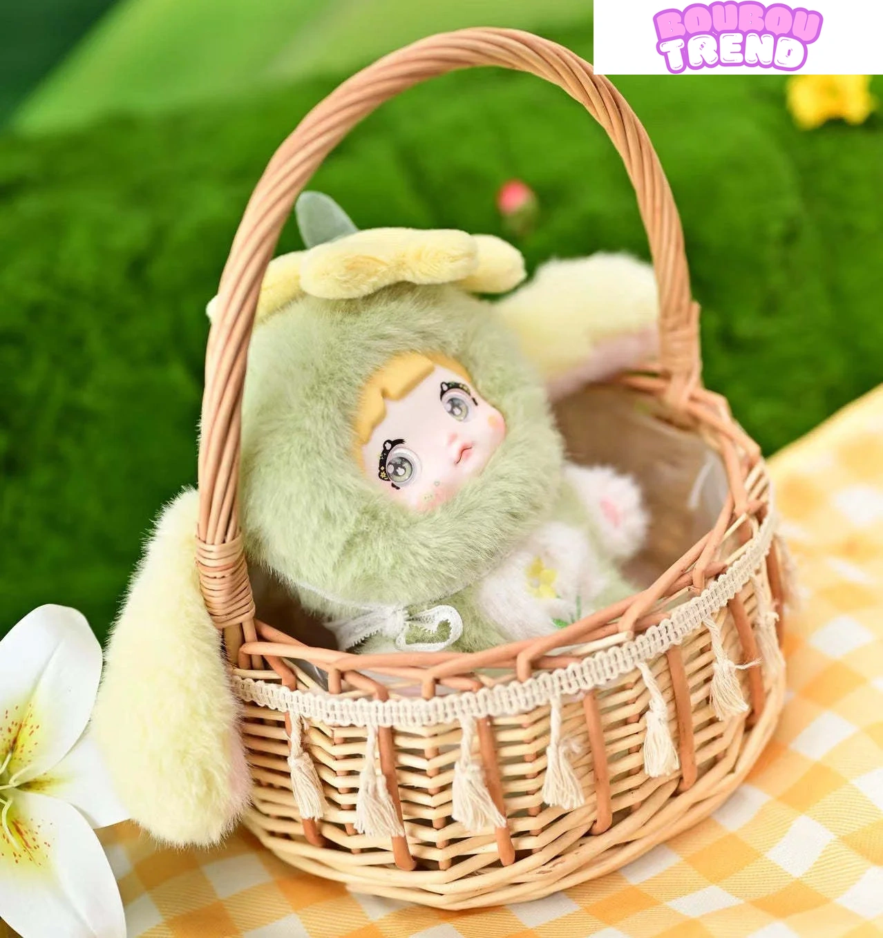 Poupée en peluche Nommi V2