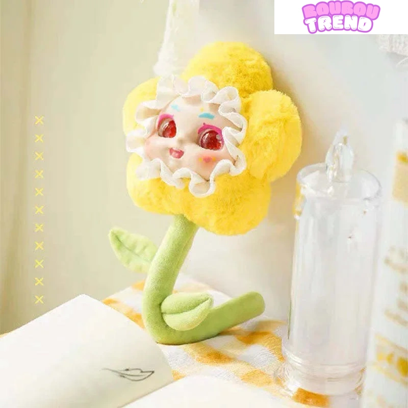 Poupée en peluche KIMMON avec fleurs