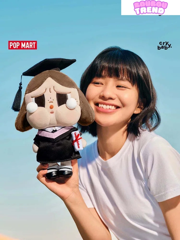 Détails de la Poupée CRYBABY